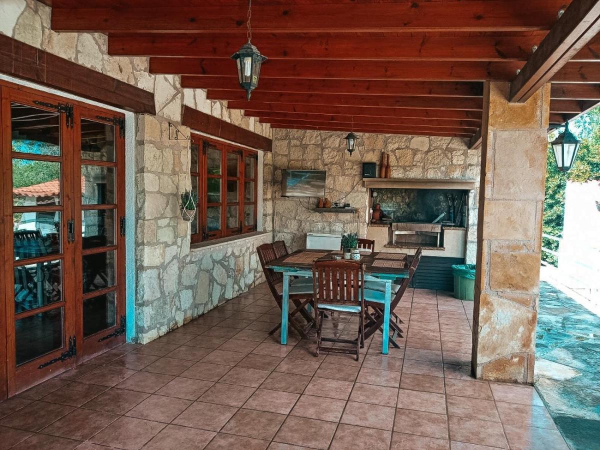 Koutsini Villa *